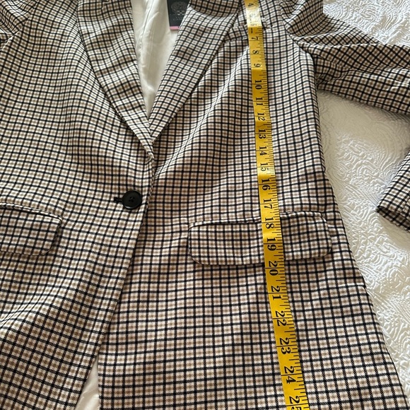 Vince Camuto Black and White Checkered Blazer - Picture 12 of 12